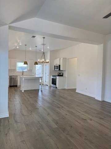 253 Park Ln - Photo 5 of 30