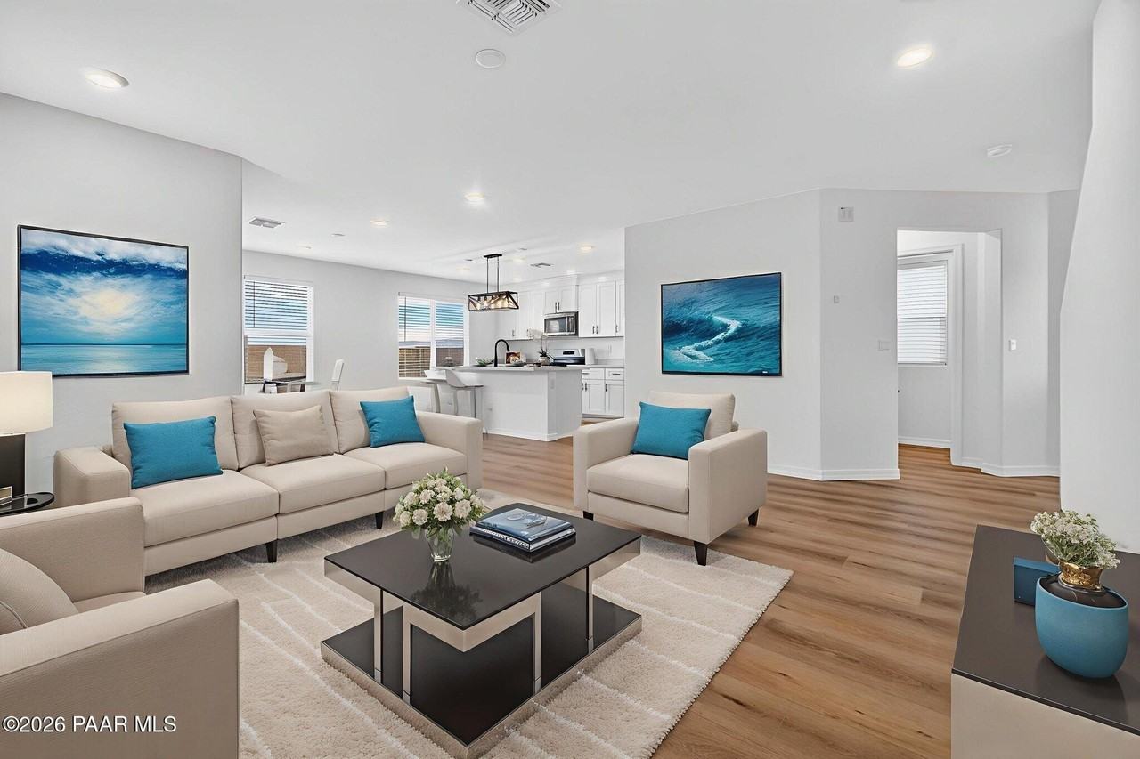 6137 Lonesome Dr - Photo 4 of 39