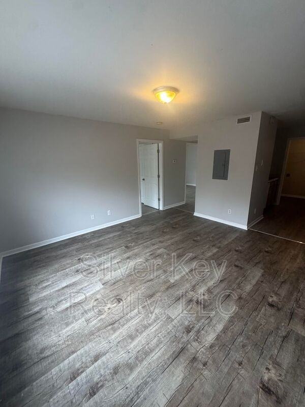 220 Willow Creek Dr #8 - Photo 3 of 11