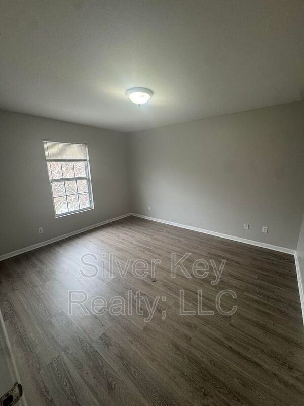 220 Willow Creek Dr #8 - Photo 7 of 11