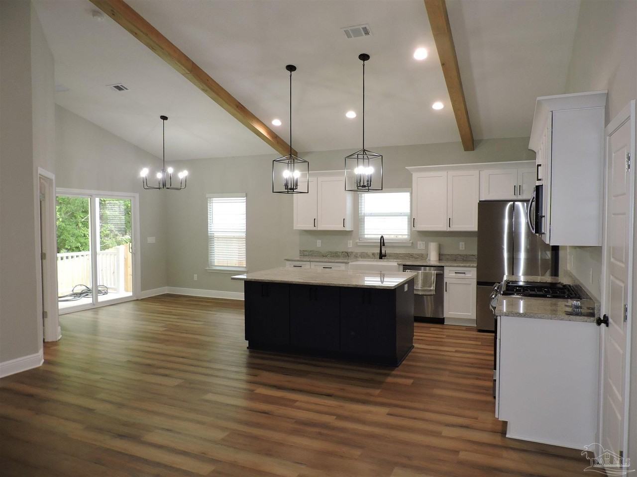 1451 Madelyn Woods Dr - Photo 5 of 32