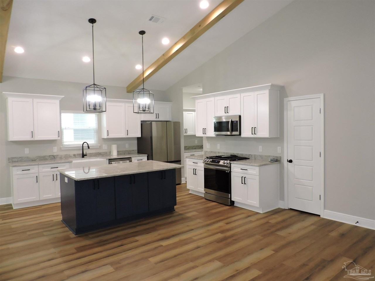 1451 Madelyn Woods Dr - Photo 6 of 32