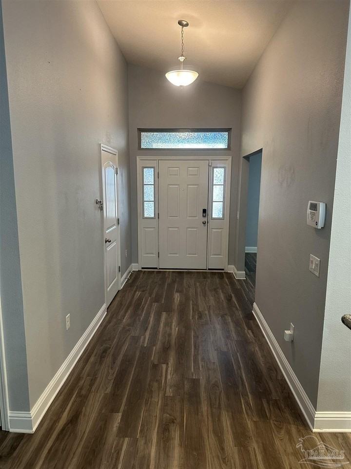 2413 Spur Ln - Photo 3 of 26