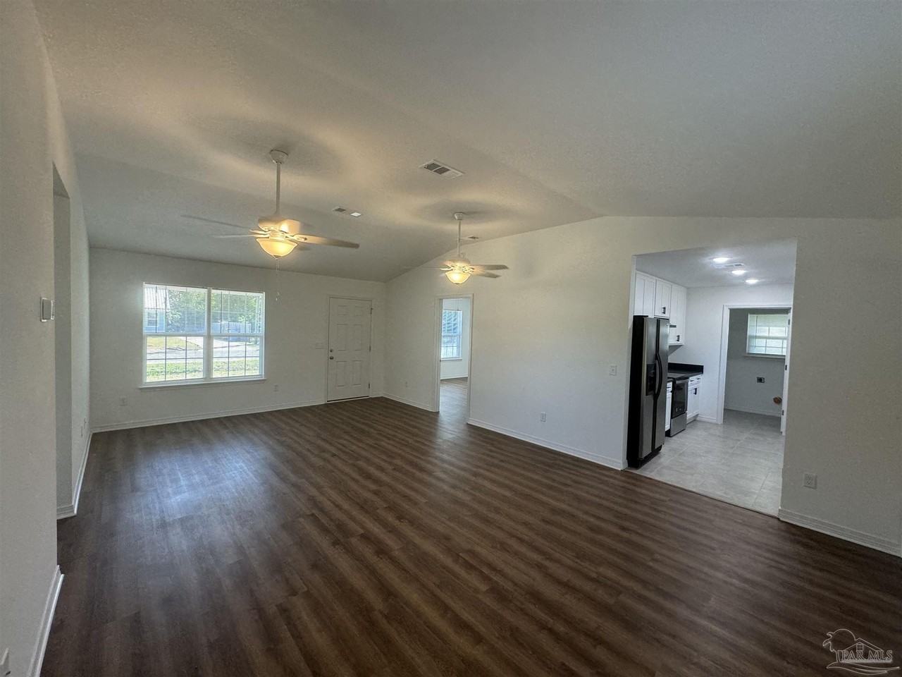 5396 Spruce St - Photo 4 of 24