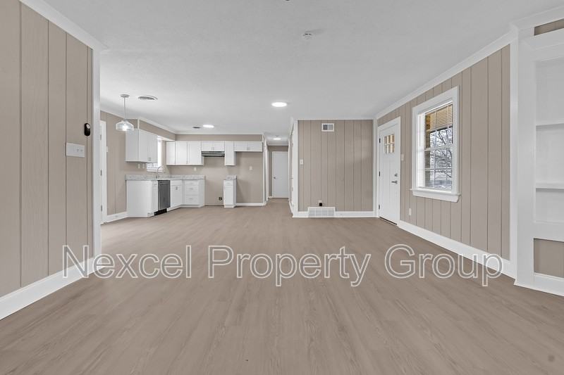 8254 Whitebrook Dr - Photo 4 of 17