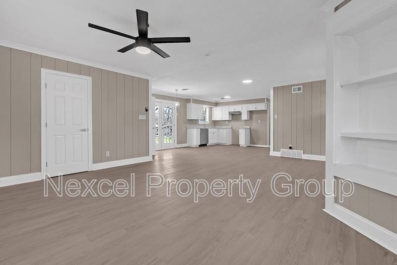 8254 Whitebrook Dr - Photo 6 of 17