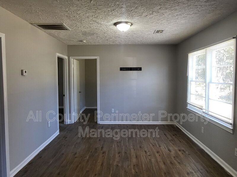 5761 Deborah Dr - Photo 3 of 11