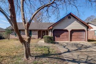 2135 Baywood Dr - Photo 1 of 1