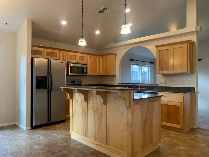 1443 Sw Sturgeon Ct - Photo 3 of 24