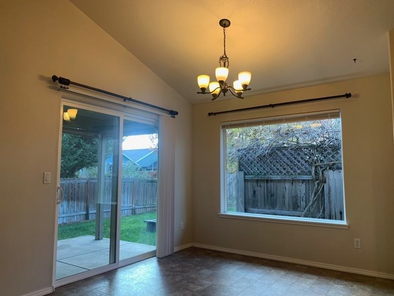 1443 Sw Sturgeon Ct - Photo 4 of 24