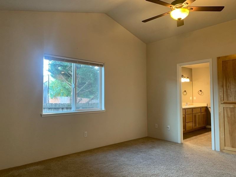 1443 Sw Sturgeon Ct - Photo 6 of 24