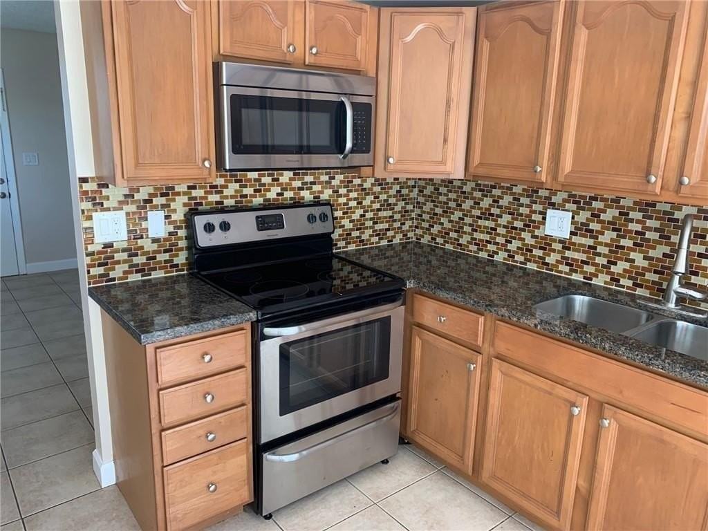 206 Sw 1st St #J4 - Photo 5 of 11