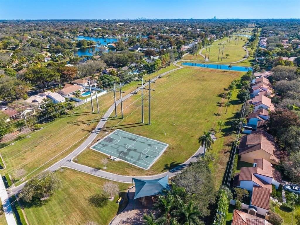 2925 Azalea Dr - Photo 7 of 33