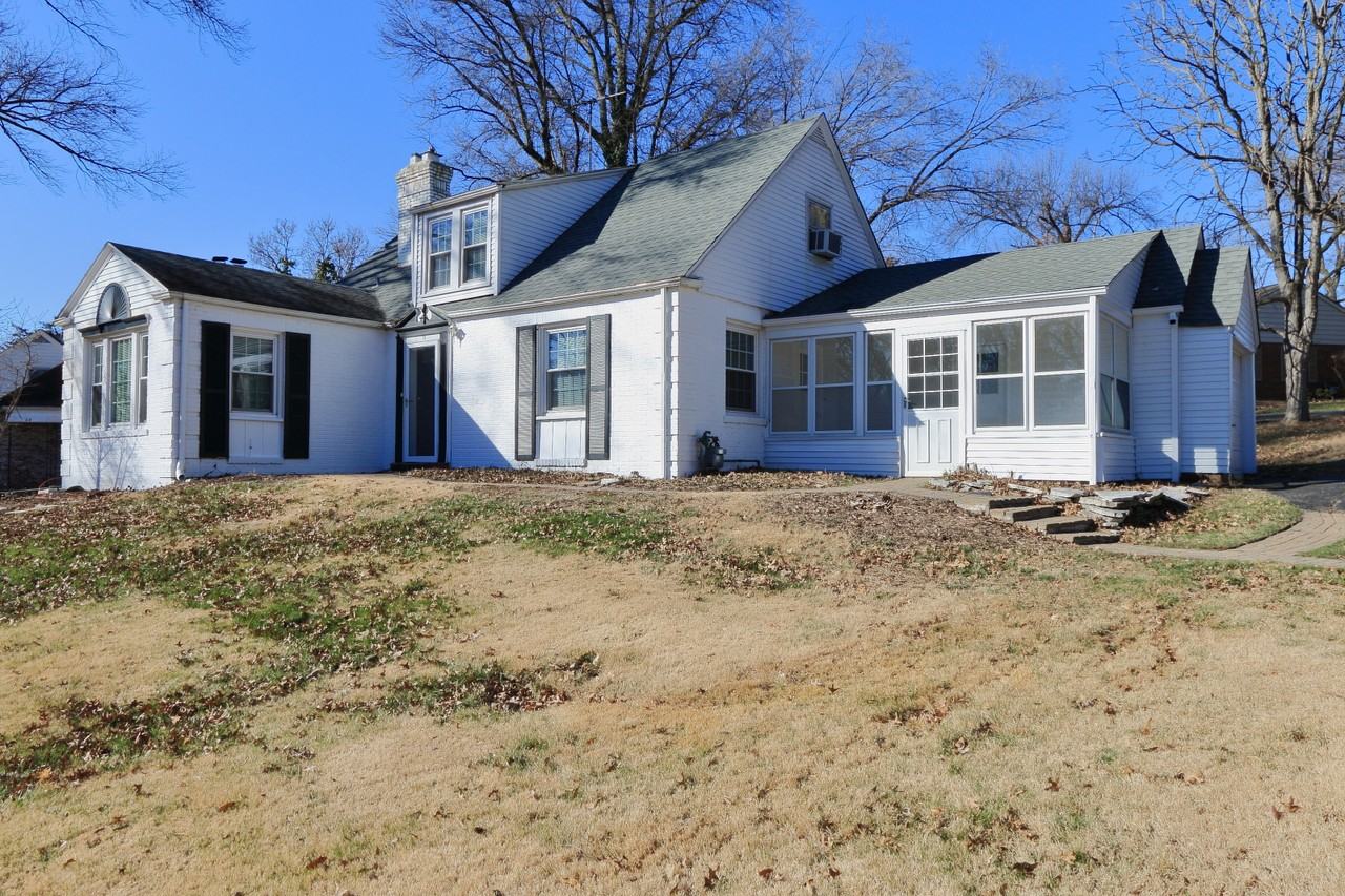 24 Green Acres Rd - Photo 2 of 22