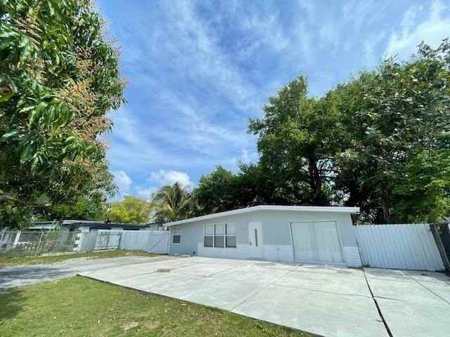 109 Clifton Rd - Photo 2 of 20