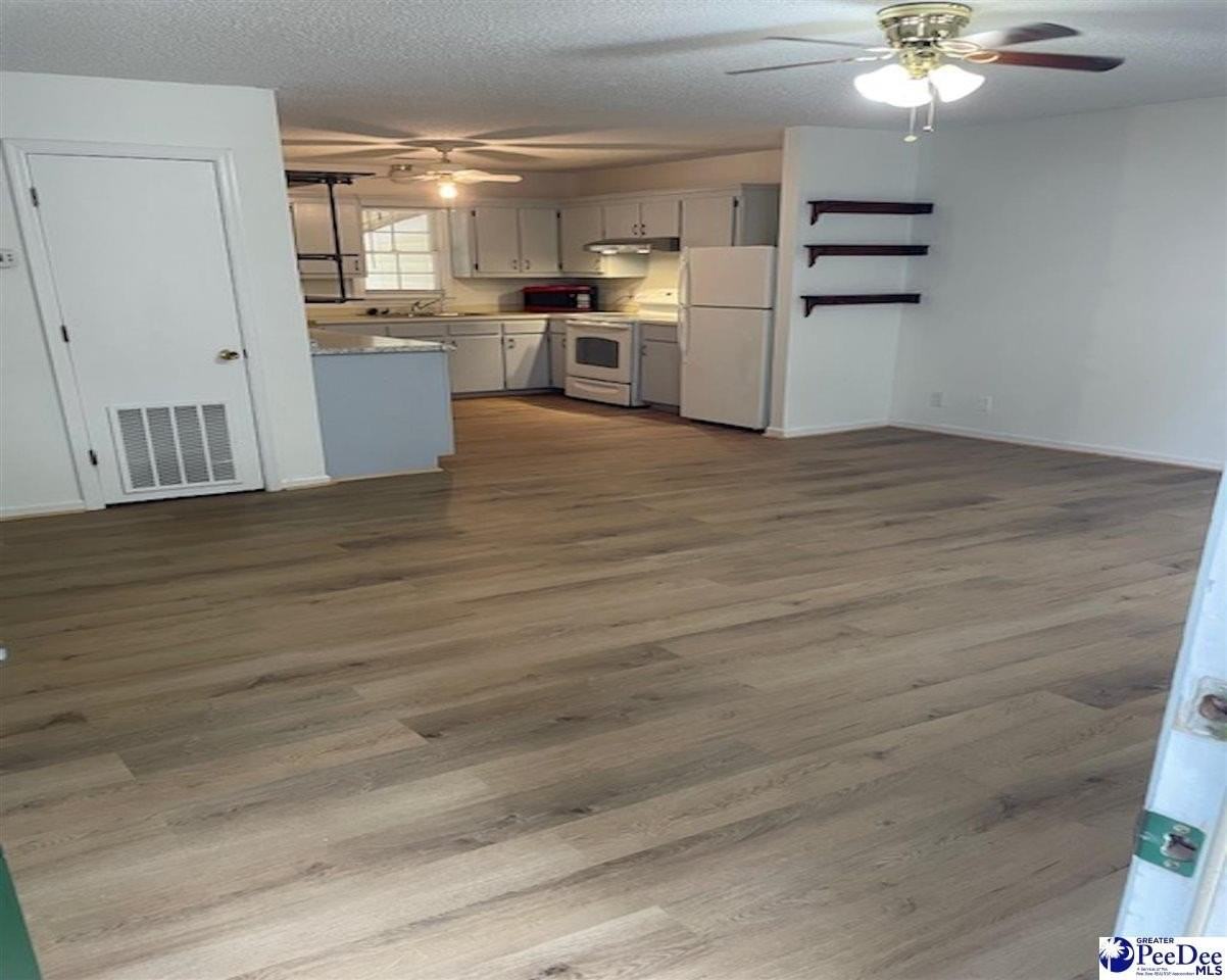 1724 W Pine Lake Dr - Photo 2 of 11