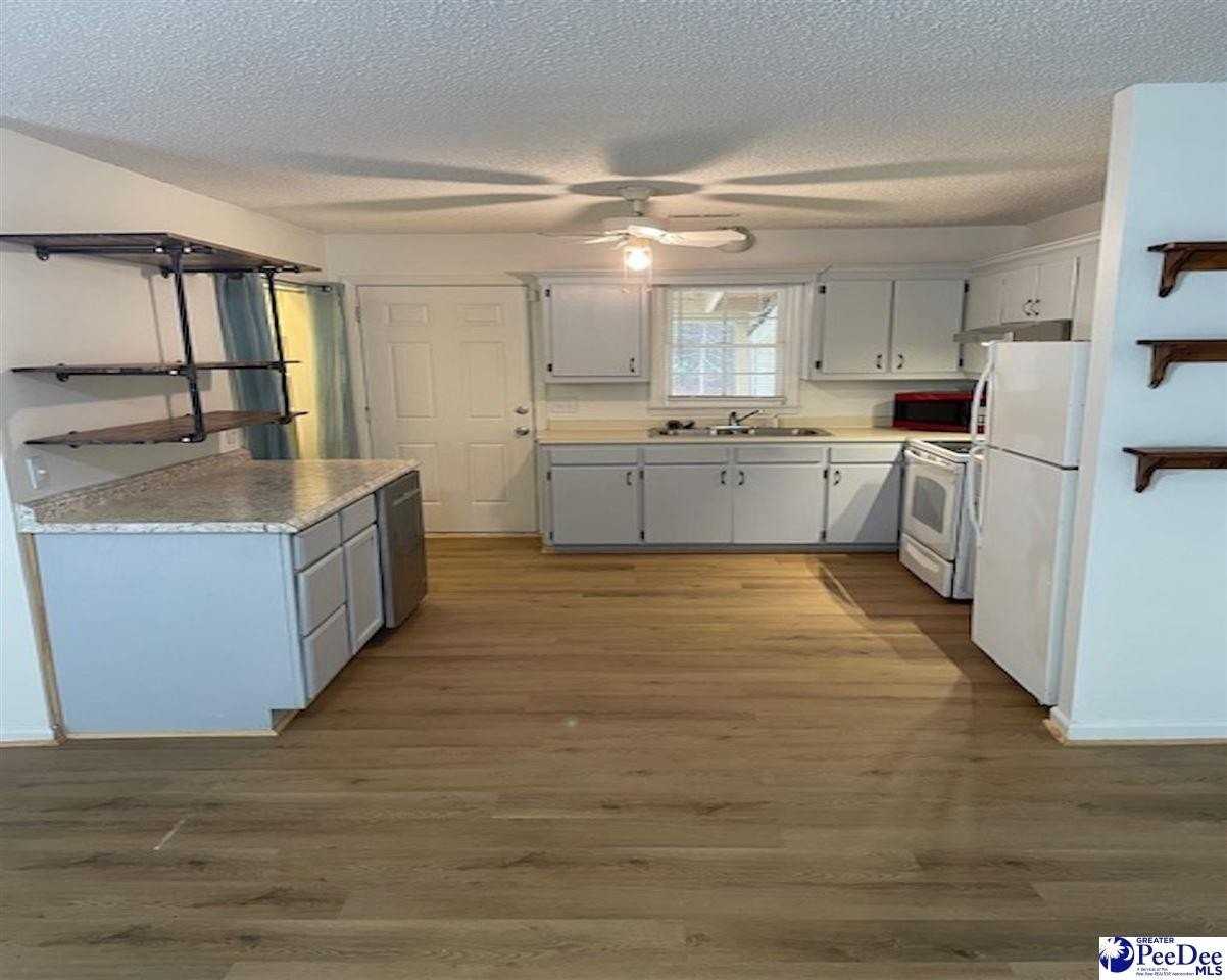 1724 W Pine Lake Dr - Photo 4 of 11