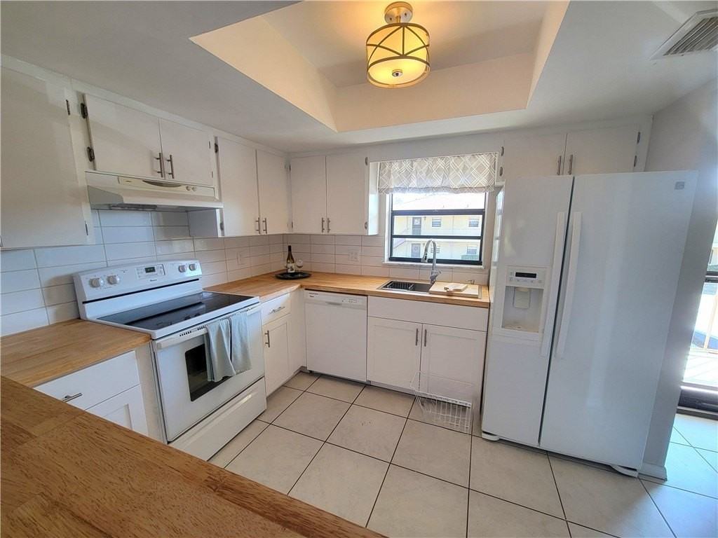 400 18th St Apt F7 #F7 - Photo 6 of 28