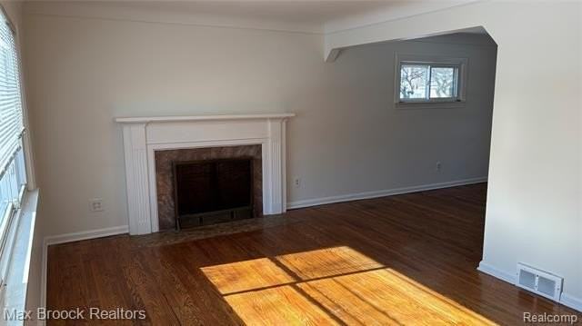 2405 Pembroke Rd - Photo 4 of 15