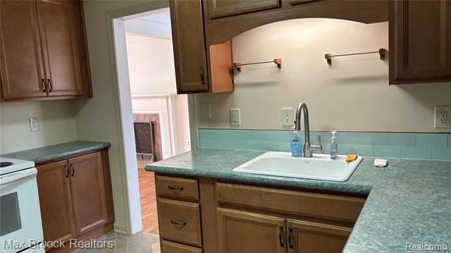 2405 Pembroke Rd - Photo 6 of 15