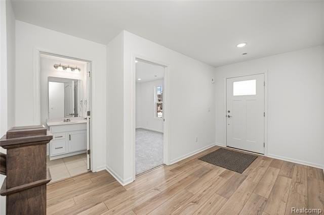 43071 Atwood Ave - Photo 5 of 50