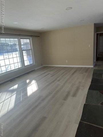 5730 Burnham Rd - Photo 3 of 14