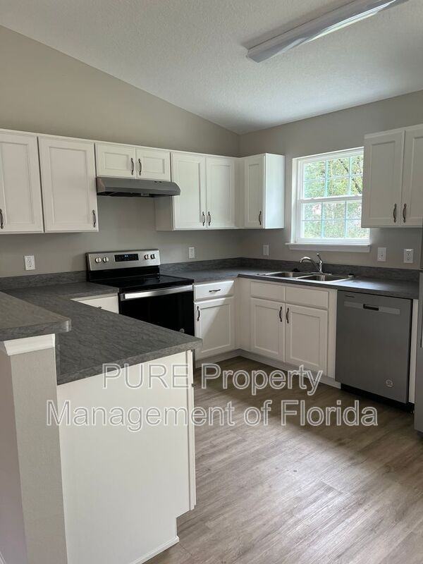 36 Elm Rd - Photo 6 of 29