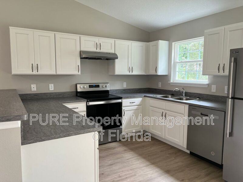 36 Elm Rd - Photo 7 of 29