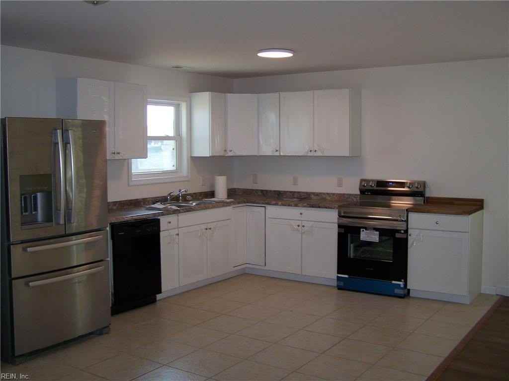 830 Rebecca St - Photo 6 of 10