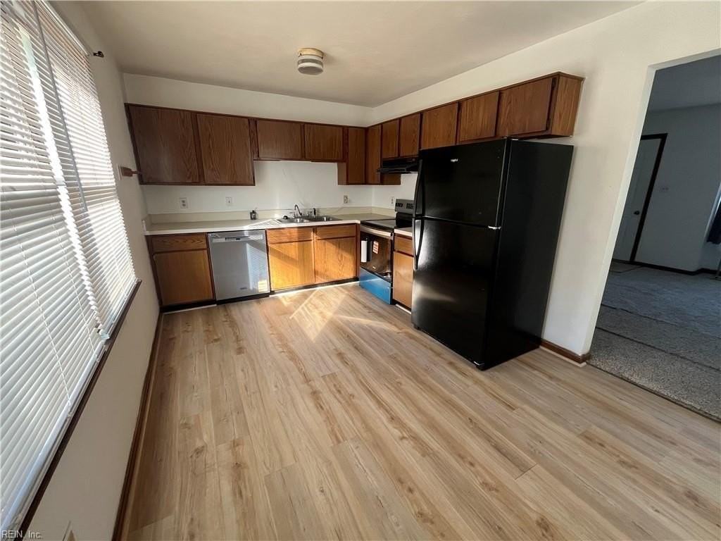 3220 Troy Ln - Photo 3 of 8