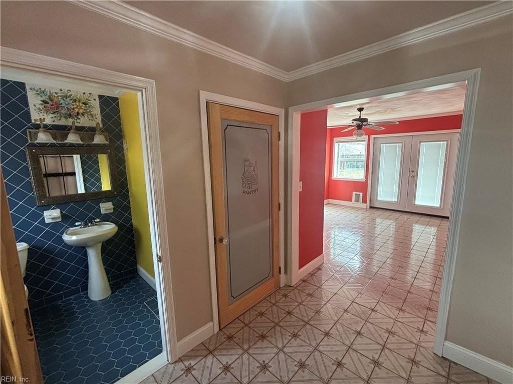 4877 Honeygrove Rd - Photo 2 of 23