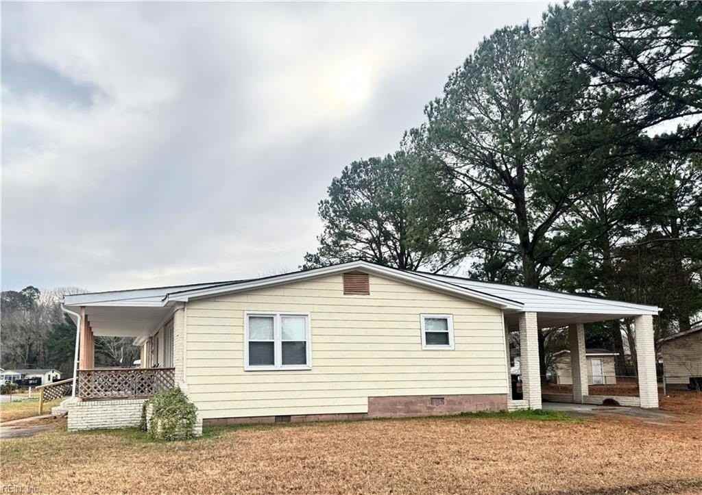 1001 Blythewood Ln - Photo 2 of 11