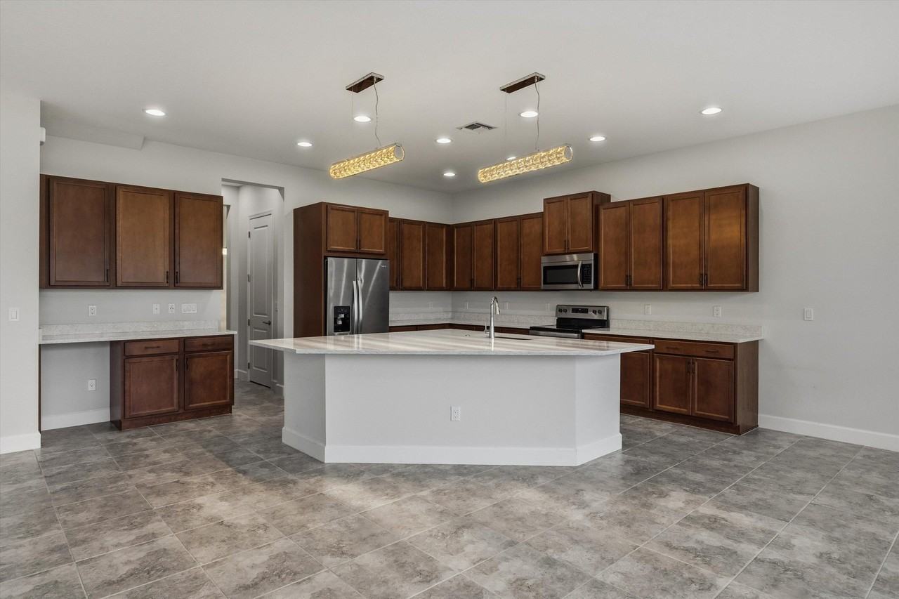 14971 Redcove Pl - Photo 6 of 50