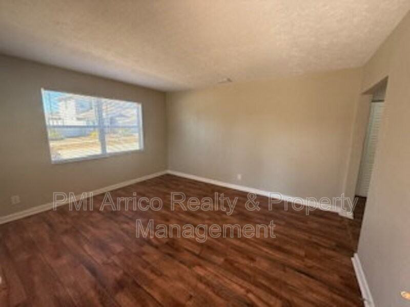 2723 W State St - Photo 3 of 15