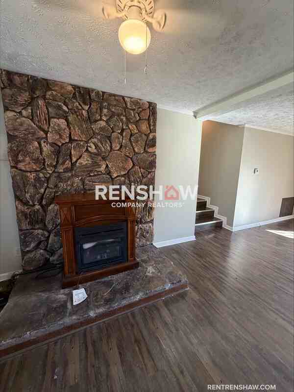 598 Hayes St - Photo 4 of 30