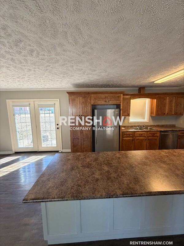 598 Hayes St - Photo 7 of 30