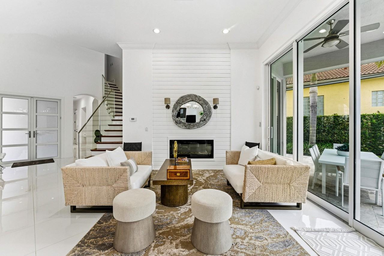 110 Andalusia Way - Photo 3 of 38