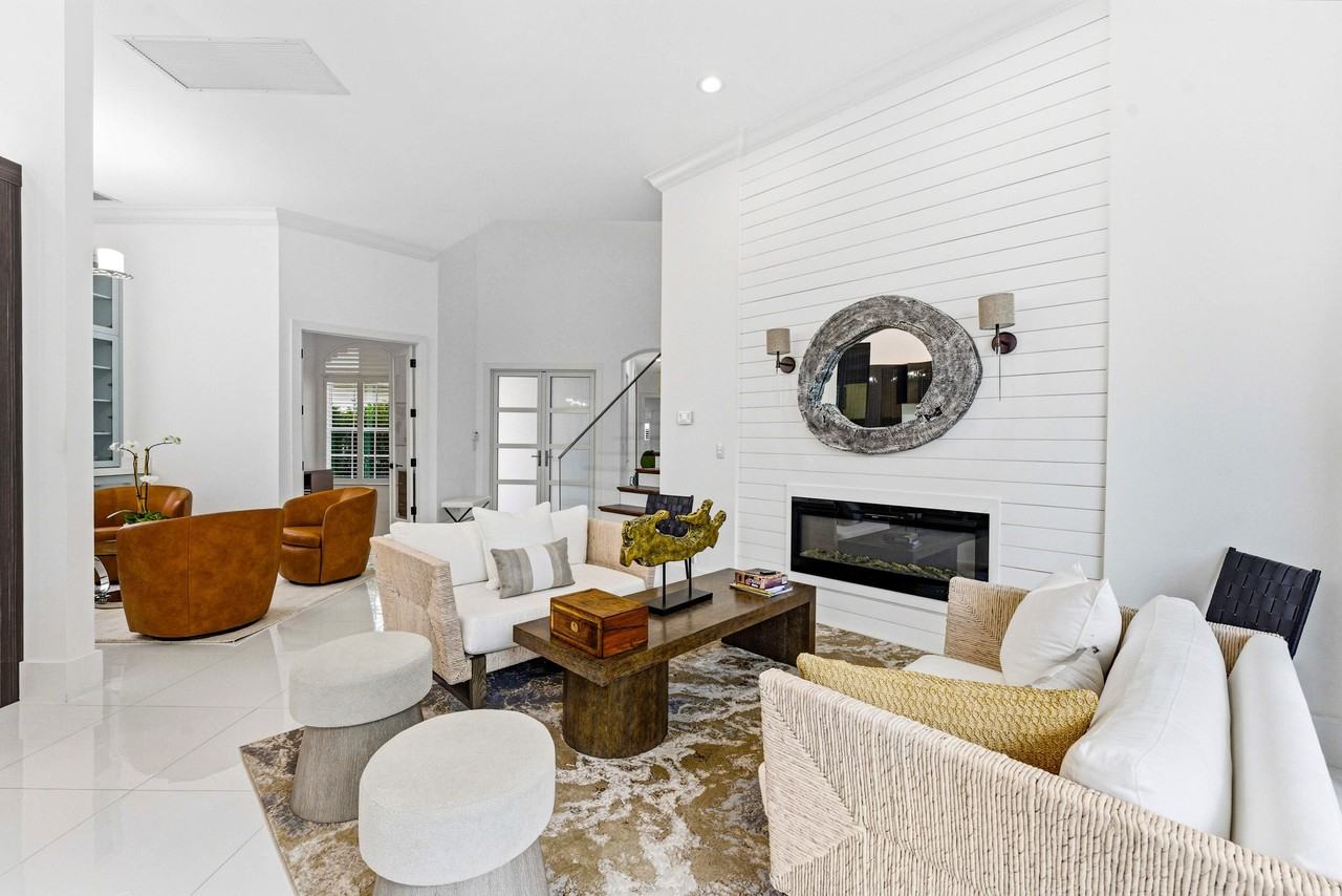 110 Andalusia Way - Photo 5 of 38