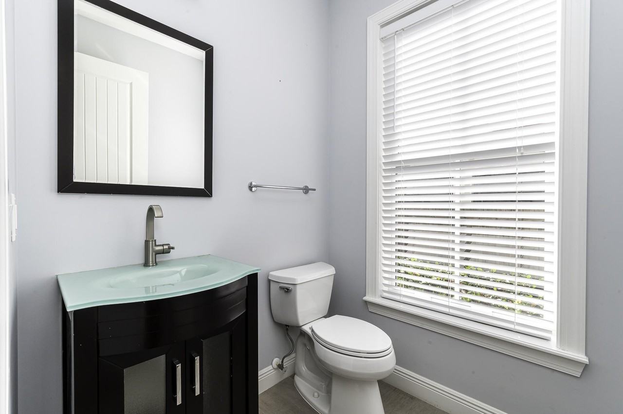 1031 Ne 13th Ave - Photo 7 of 30