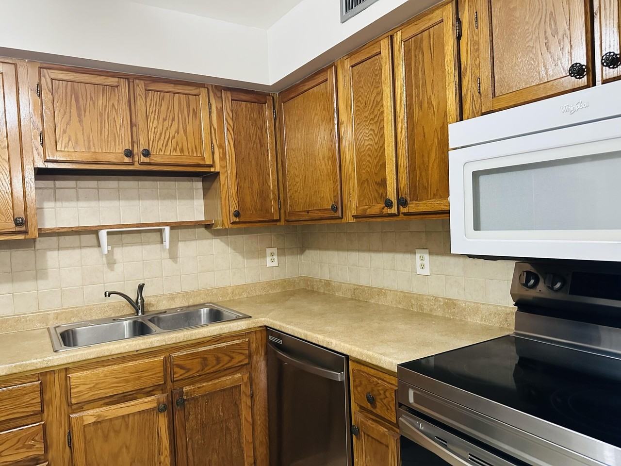 9875 Pineapple Tree Dr #205 - Photo 7 of 28