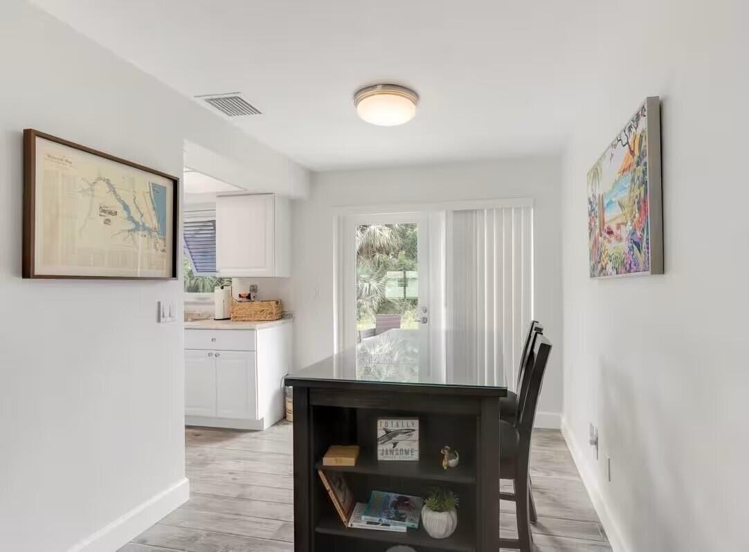 1519 Treemont Ave - Photo 4 of 15