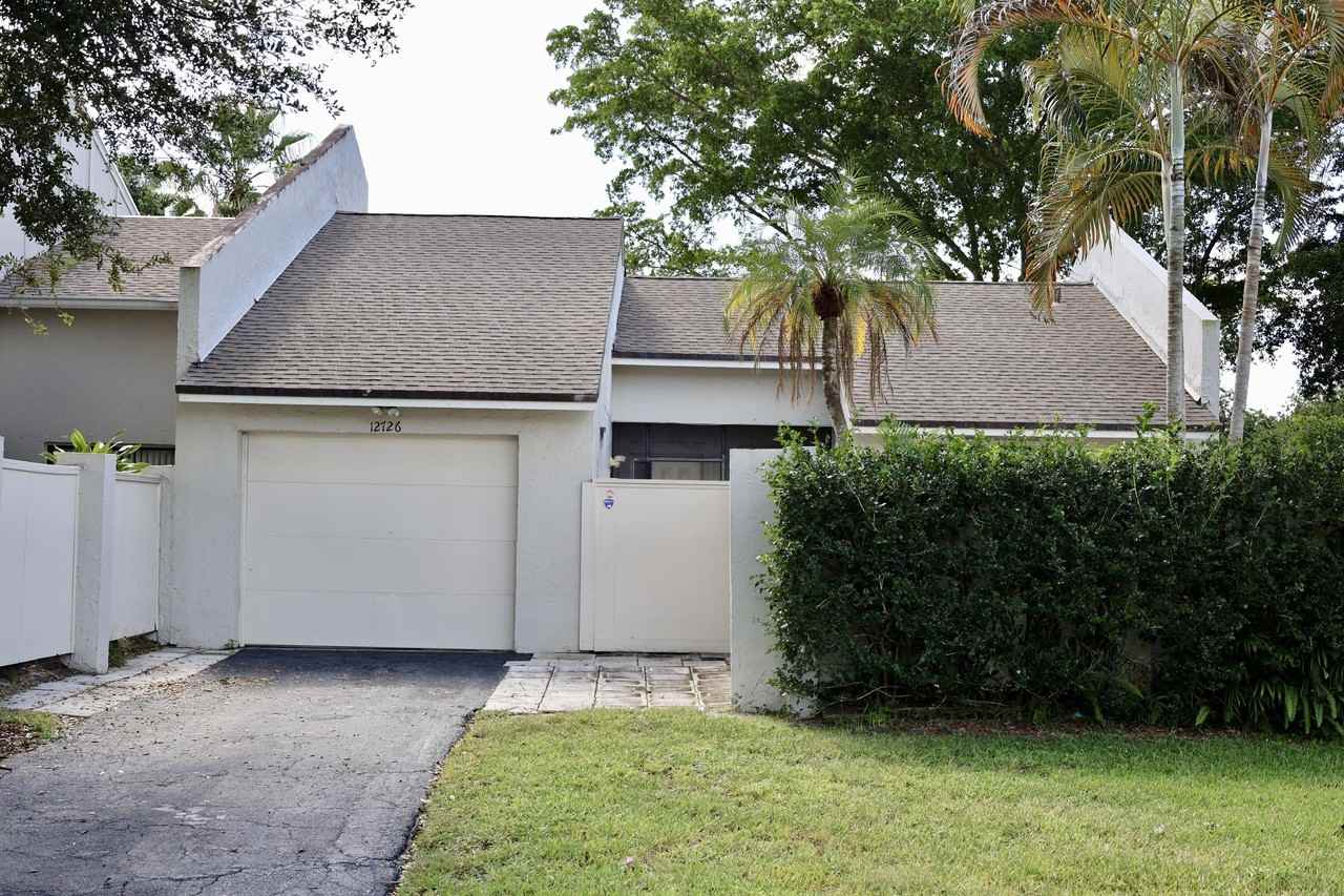 12726 Spinnaker Ln - Photo 2 of 12