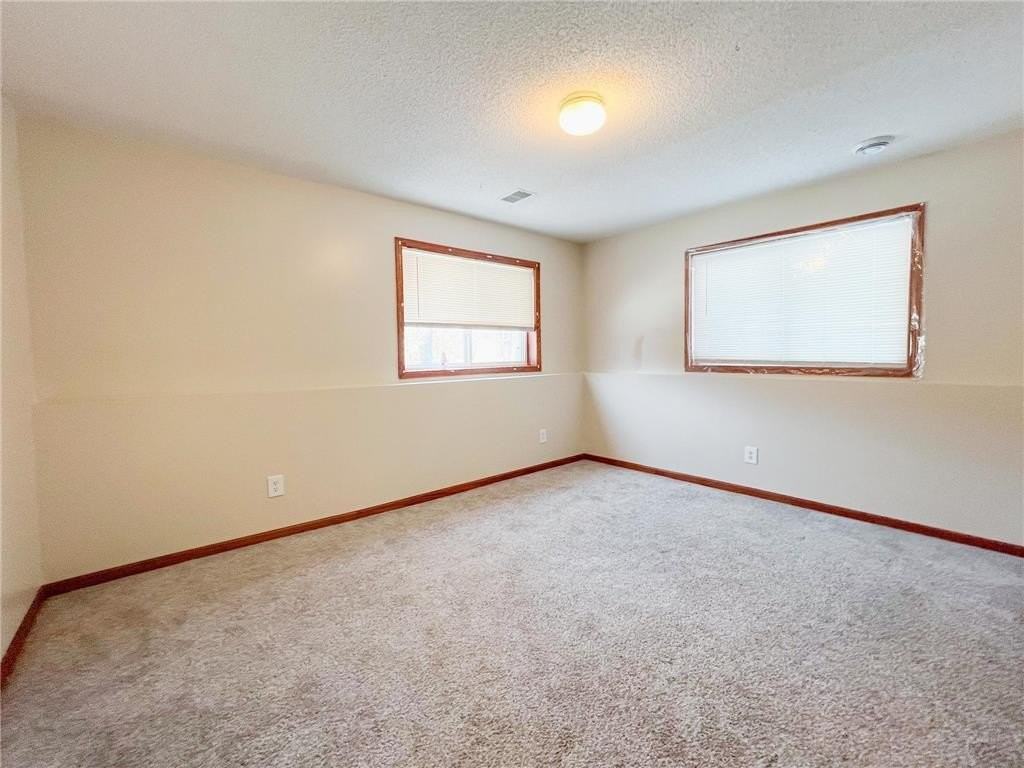 11331 W River Rd - Photo 5 of 14