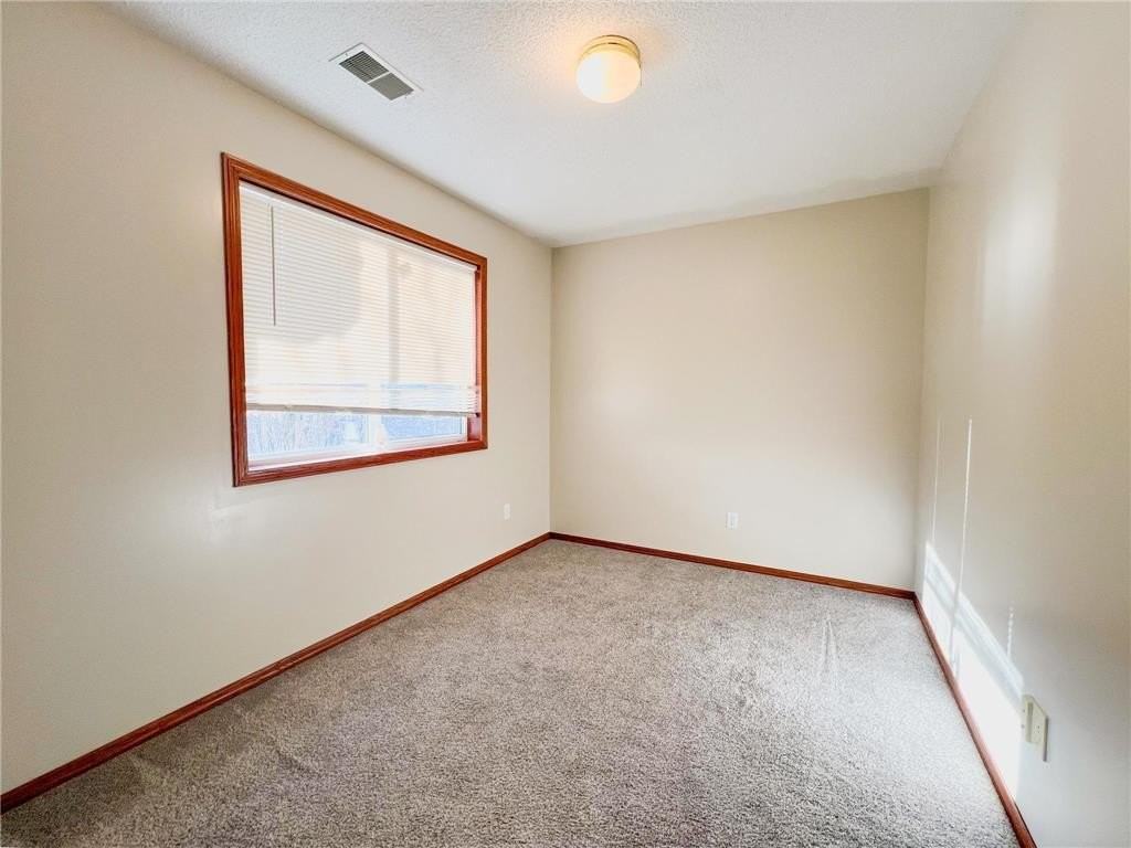 11331 W River Rd - Photo 6 of 14