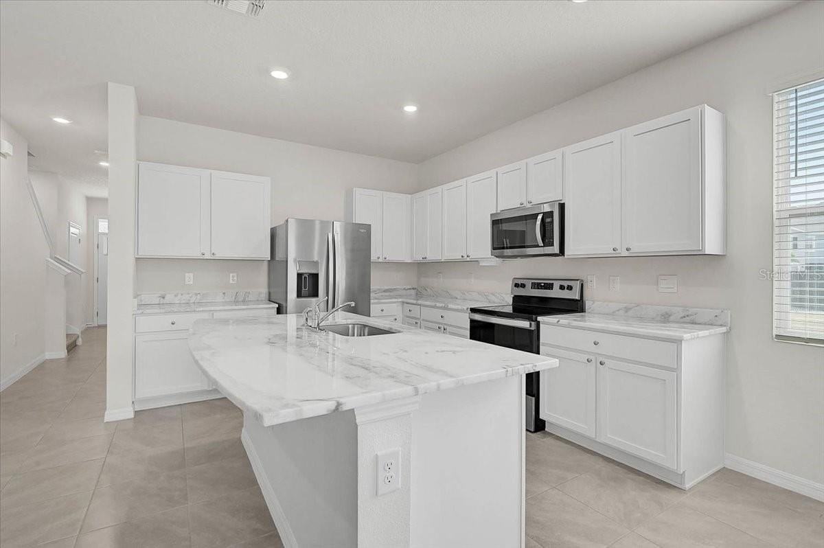 4034 Goldheart Blvd - Photo 7 of 38