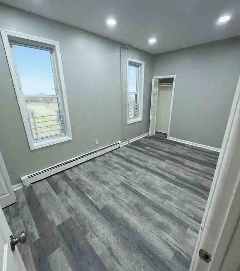 367 Morris Ave #1 - Photo 3 of 6