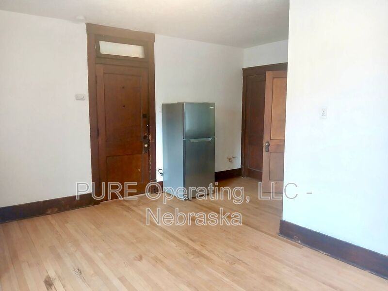 120 N 6th St #D - Photo 7 of 10