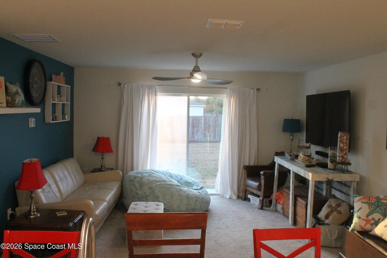 3230 Halden Ave Se - Photo 5 of 13