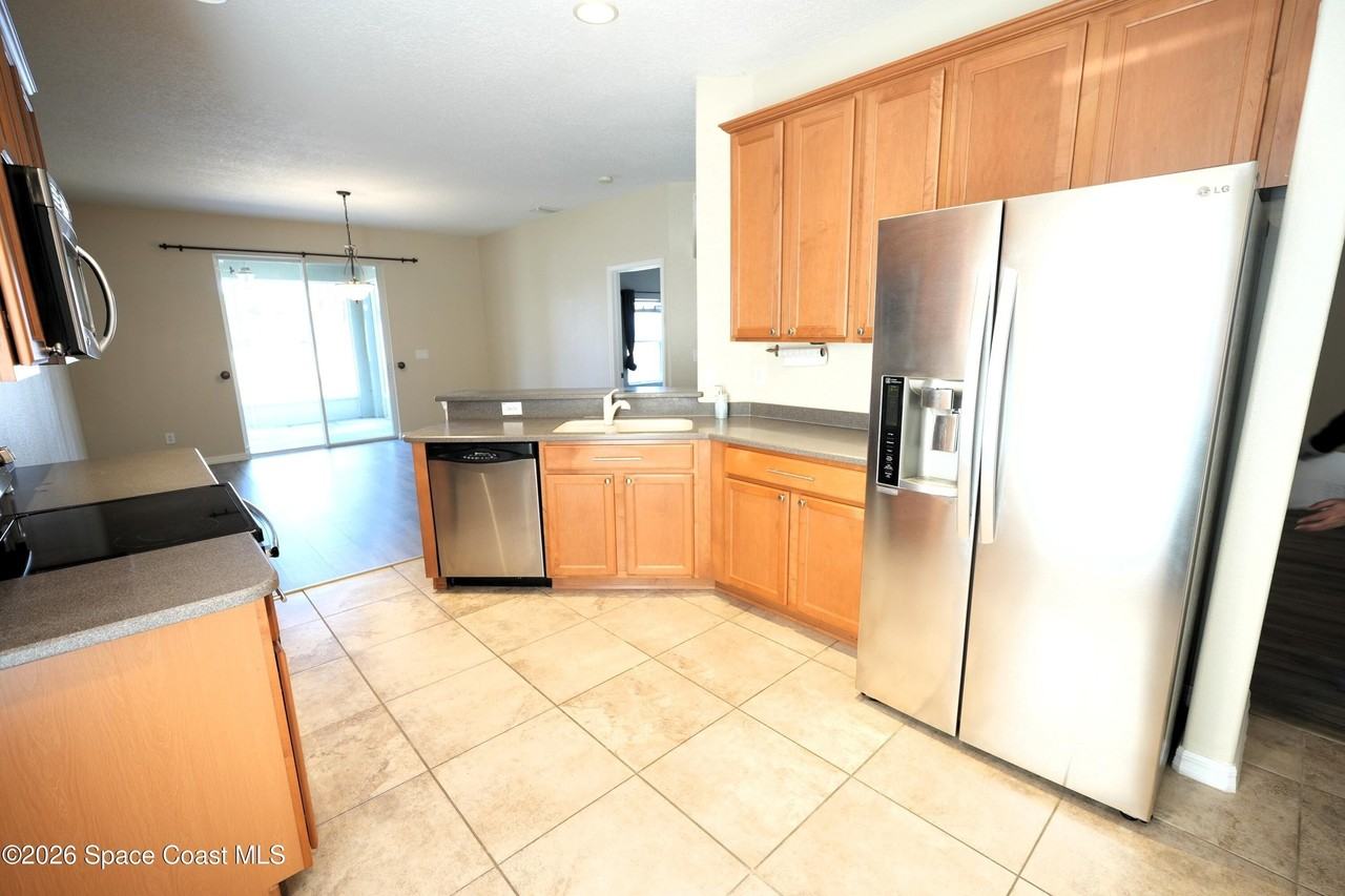 3882 Manitoba Way - Photo 5 of 20