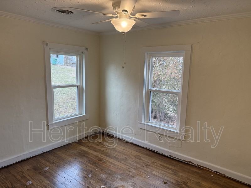 2518 Jones St - Photo 5 of 6